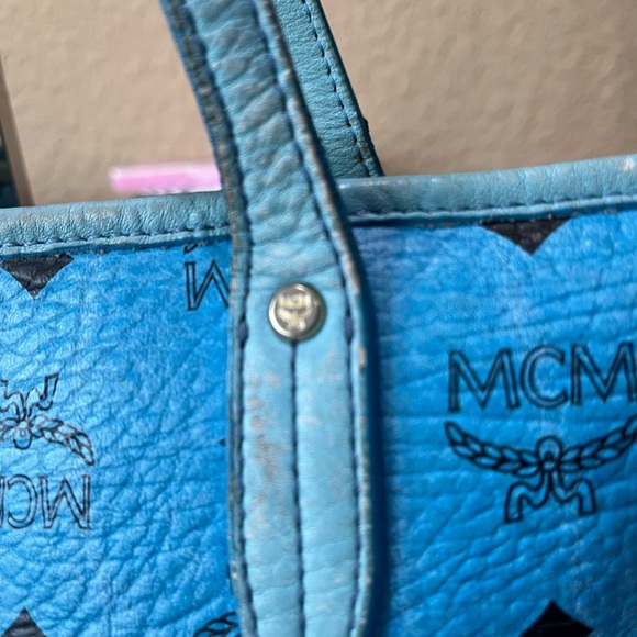 MCM BLUE VISETOS ZIPPERED SMALL TOTE BAG - Picture 6 of 16